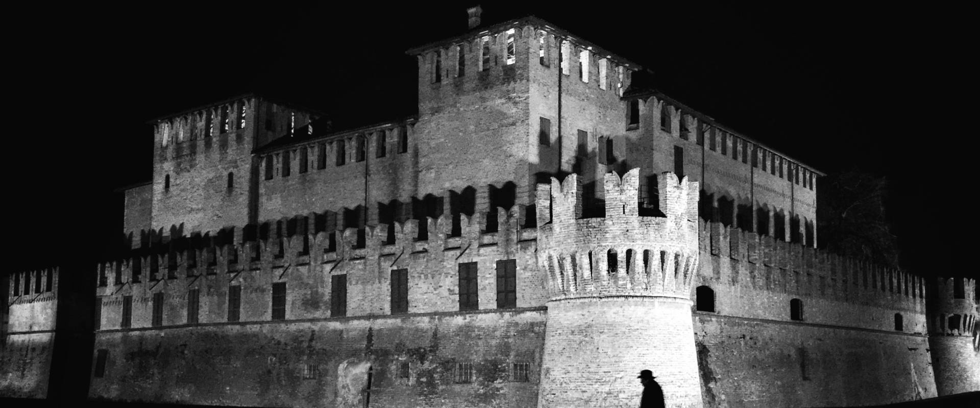 Rocca by night foto di Pier Luigi Dodi